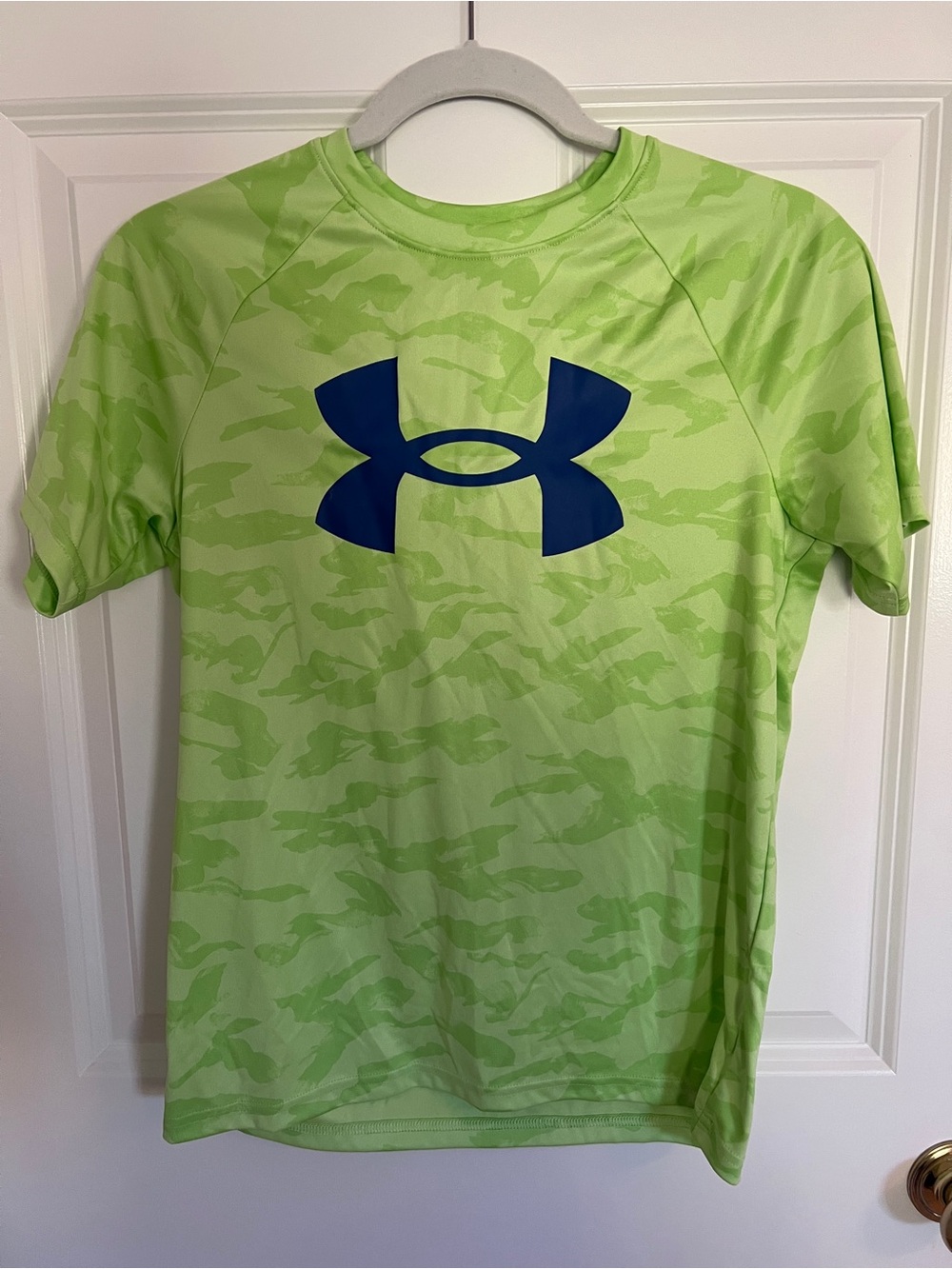 Under Armour Yourh L Short Sleeve Lime Green Camo Performance Tee with Navy Logo